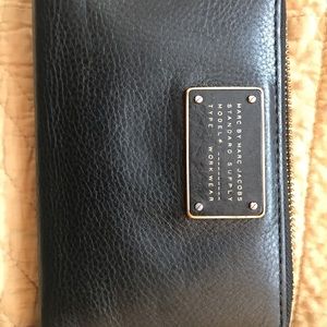 Marc by marc jacobs leather wallet! Black